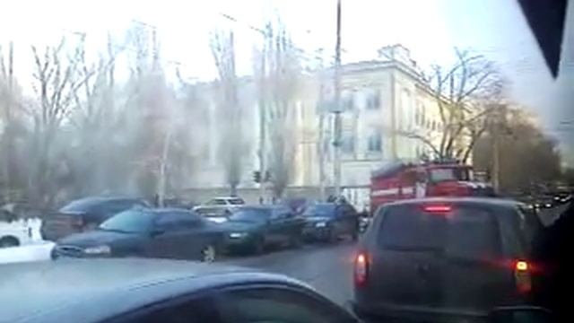 В историческом здании школы № 99 произошел пожар смотреть онлайн