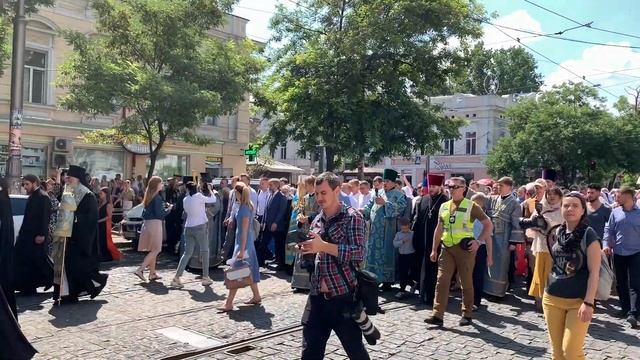 Тысячи одесситов прошли по улицам города с Касперовской иконой Богородицы смотреть онлайн