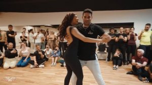 24 HORAS - 24 HORAS / MARCO Y SARA BACHATA WORKSHOP BAILANDO CRAZY LION ESENCIA EDIT. 2023