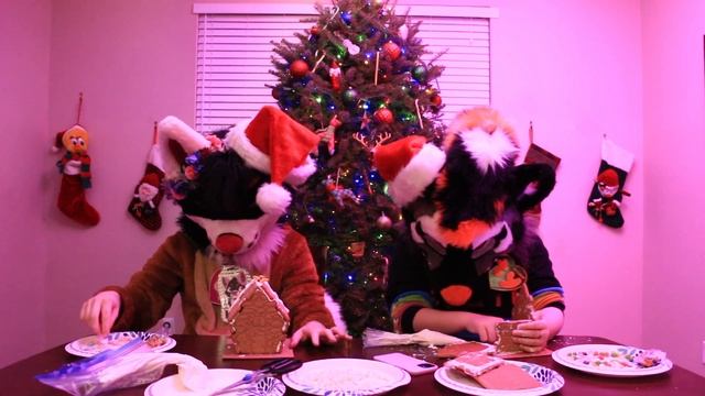 Building Gingerbread Houses in Fursuit Challenge! смотреть онлайн