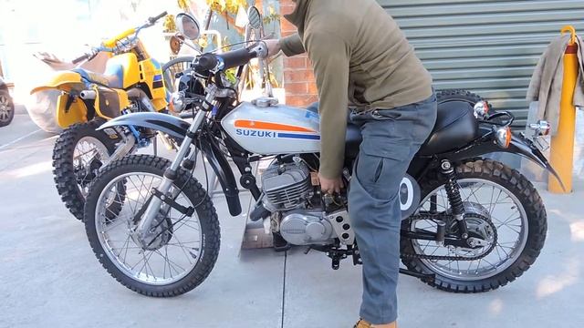 Suzuki TS 250 1974 Flat Tracker- (second tuned video) for sale on ebay May 2018 смотреть онлайн