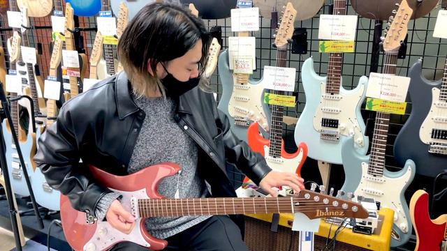 AssHの動くギターカタログ/Ibanez - AZ2204 HRM ¥199,000 смотреть онлайн