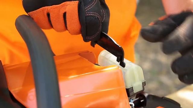 Видеообзор бензопилы STIHL MS 210 смотреть онлайн