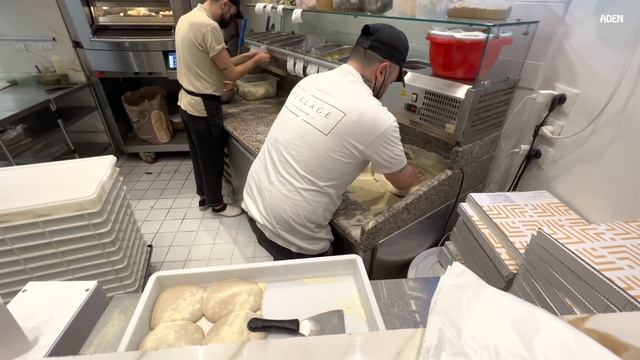 Busy Gourmet Pizzeria in Sicily - Street Food in Italy смотреть онлайн