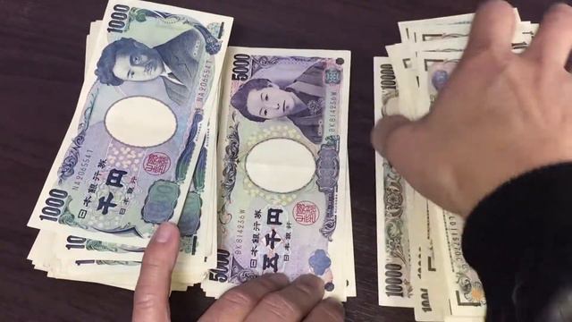 Counting 500000 YEN JAPANESE CURRENCY #money #japan #yen смотреть онлайн