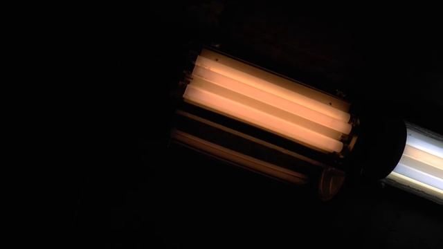 Philips De Luxe 20W - fluorescent tubes смотреть онлайн