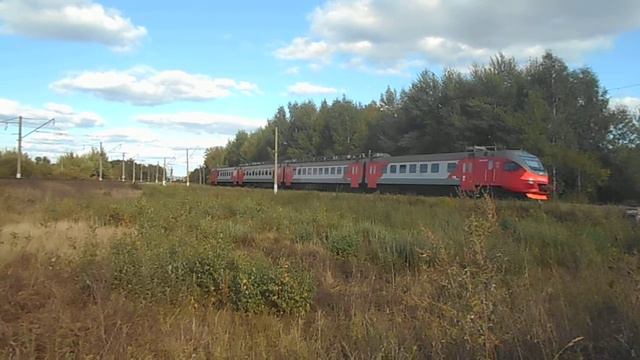 Электропоезд ЭП3Д-0050 смотреть онлайн