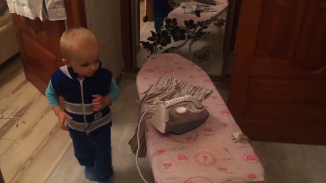 Мамин помощник! Денису 1.3 года смотреть онлайн