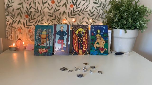 Who's Dreaming About You? Pick a Card Tarot Reading + Initials/Charms смотреть онлайн