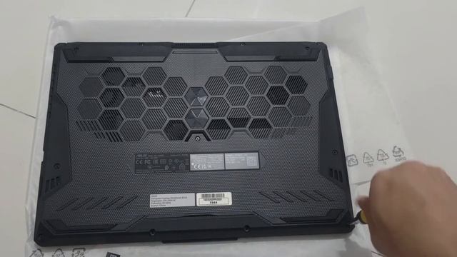 Unboxing Laptop Gaming Asus TUF A15 FA506IC Ll Review & Tutorial Upgrade SSD 1T Dan Ram DDR4 8G.