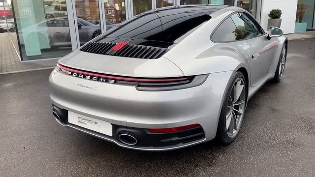 2019-Porsche 911 Carrera S