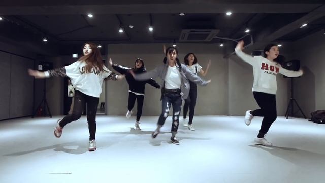 May J Lee Choreography / Uptown Funk Uptown Funk - Mark Ronson (Feat. Bruno Mars) смотреть онлайн