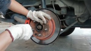 How to adjust hand brake Nissan Xtrail..