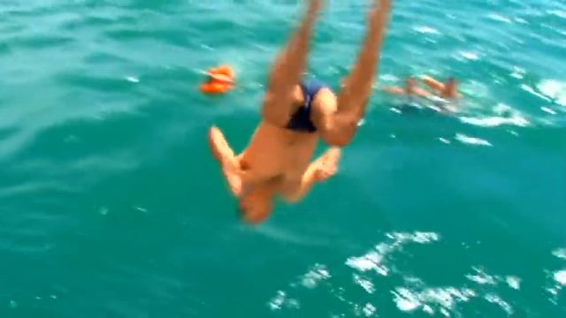 Прыжки в воду с Хаджибея смотреть онлайн