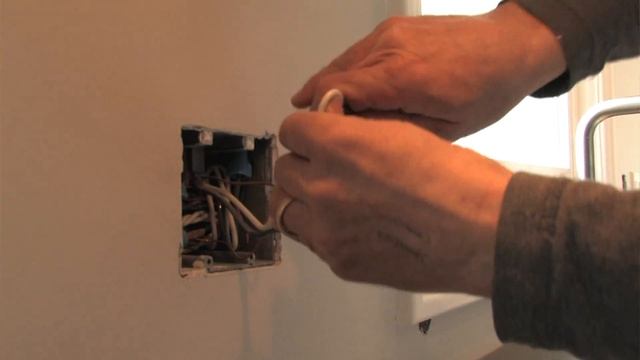 Renovator - Tight Cut.mov смотреть онлайн