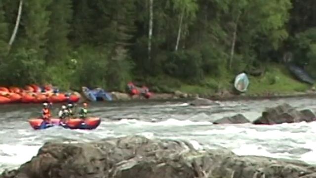 Река Кизир, Сибирь. Порог 5-ой категории. смотреть онлайн