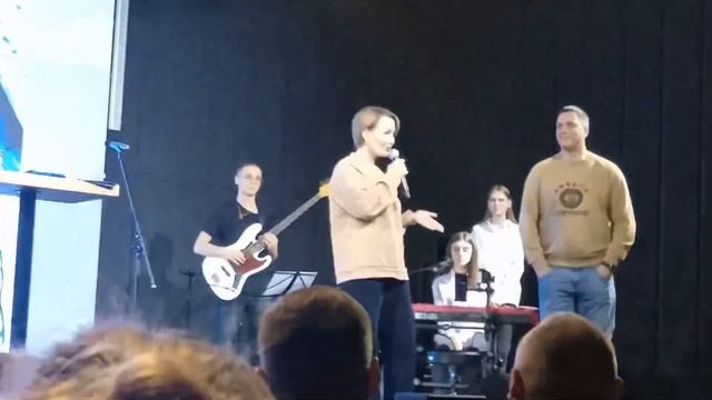 Конференция «Обновление». Свидетельство служителей церкви Афанасьевых Дмитрия и Светланы смотреть онлайн