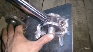 Бортоповоротный мини погрузчик своими руками. Часть 5 Стрела готова.