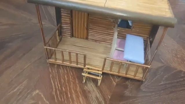 Домик из деревянных палочек смотреть онлайн