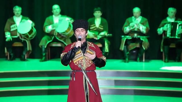 Заслуженный артист РД, солист ансамбля "Дагестан" Яхъя Исаков смотреть онлайн