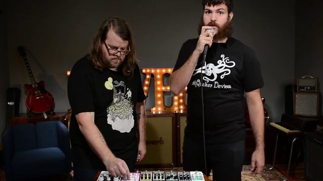 Pedal Tricks with Ben and Karl of Earthquaker Devices смотреть онлайн