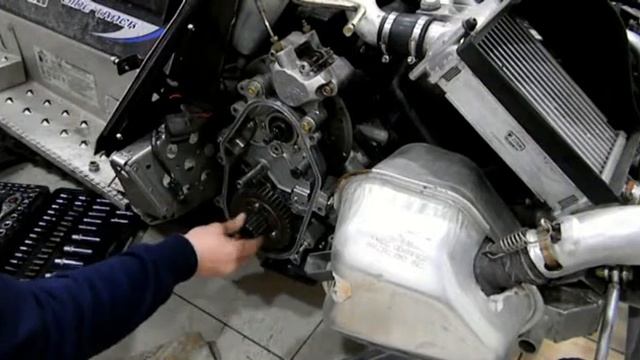 Ремонт коробки, собираем улучшенную коробку Снегоход Arctic Cat 660-турбо смотреть онлайн