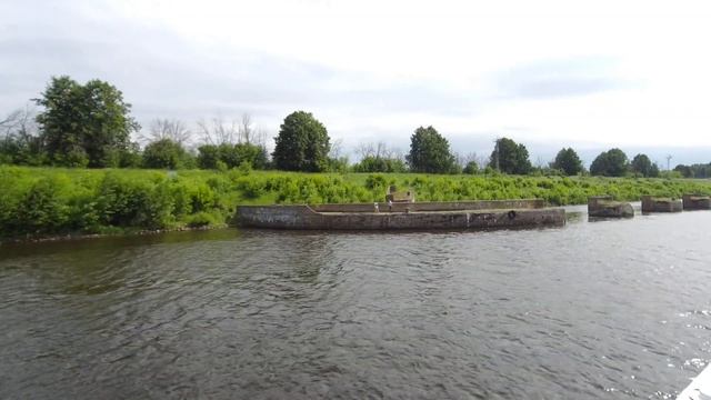 Прогулка на катере, шлюзование, выход на Иваньковское водохранилище. смотреть онлайн