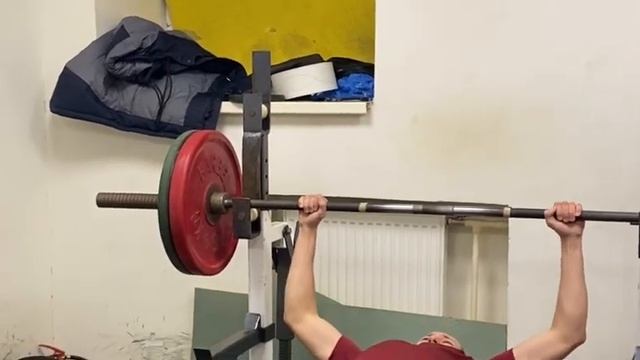 Жим 92,5 кг (собственный вес 66 кг)