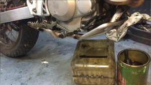 Замена масла на Honda XR250