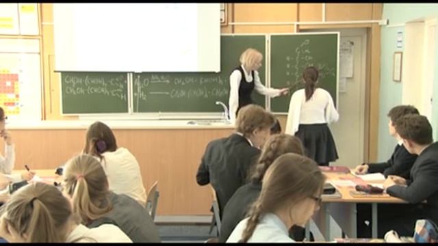 2015_Урок химии в 10 "Б" классе смотреть онлайн