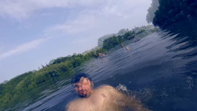Активный отдых на речке. Бердичев р.Гнилопять смотреть онлайн