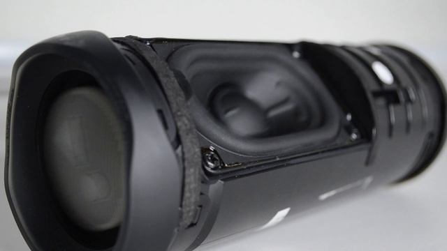 Колонка JBL FLIP 5 LFM 60% Bass Test РЕАКЦИЯ НА ПЕСНИ Я ПЬЮ смотреть онлайн