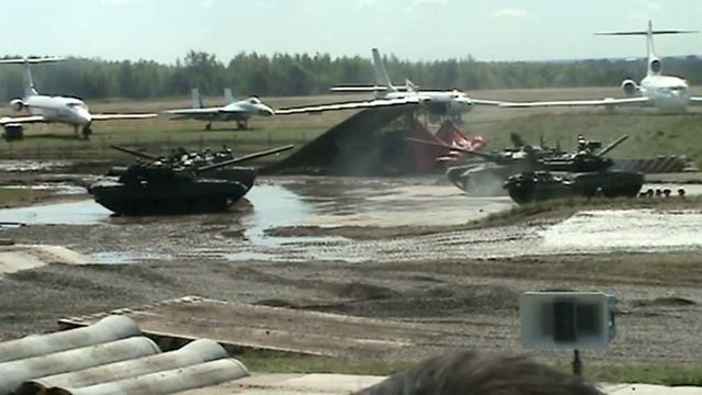 Непобедимые и легендарные. Танки танцуют. смотреть онлайн
