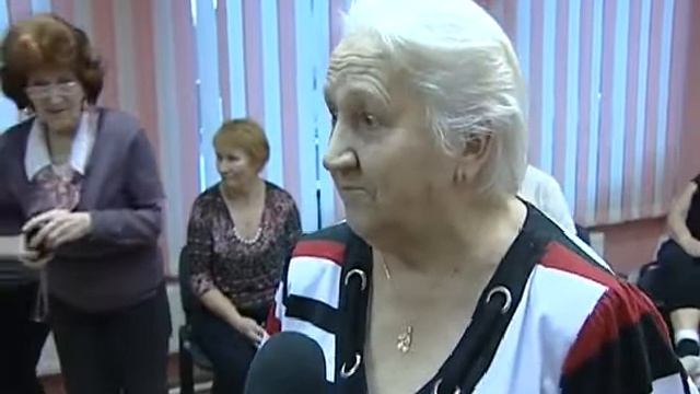 В центре Истоки работает Школа активного долголетия смотреть онлайн