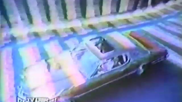 "Make a Little Thunder of Your Own" Ford Thunderbird TV Commercial смотреть онлайн