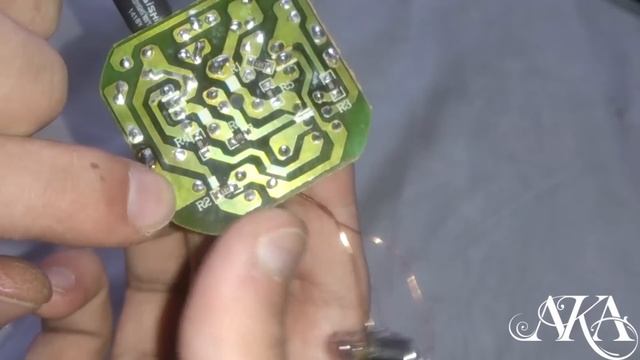 Импульсный блок питания из эконом лампы смотреть онлайн