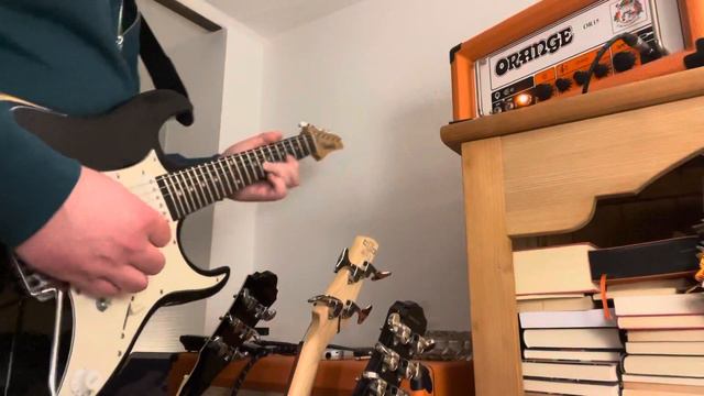 Funky noodeling - 2005 Ibanez Strat - Orange OR15 смотреть онлайн