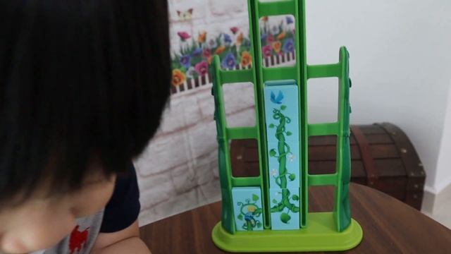 My Jack and the Beanstalk Game! | Puzzle Game | Surprise Toy Chest смотреть онлайн