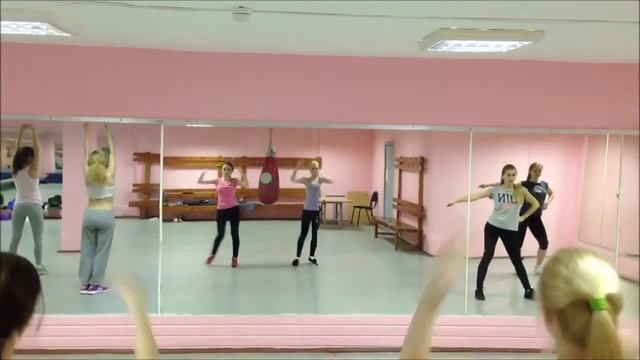 Группа поддержки РУДН "Golden Shake" Cheer dance show team смотреть онлайн