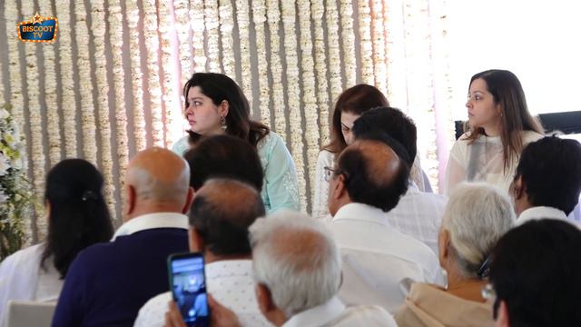 Pankaj Udhas Prayer Meet Daughter, Wife and Brothers Emotional Video смотреть онлайн