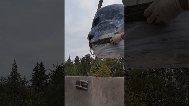 Как проходила установка скульптур . Осень 2022. Карелия, Рускеала. смотреть онлайн