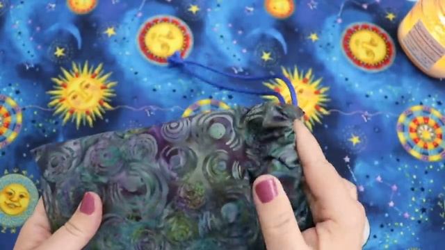 AFFORDABLE TAROT DECKS?! | Mass Market Madness #3 | Awesome TAROT & ORACLE worth looking at! смотреть онлайн