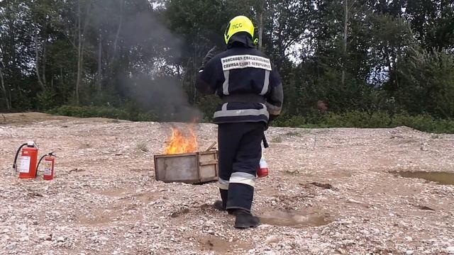 Углекислотный огнетушитель (ОУ). Принцип работы. смотреть онлайн