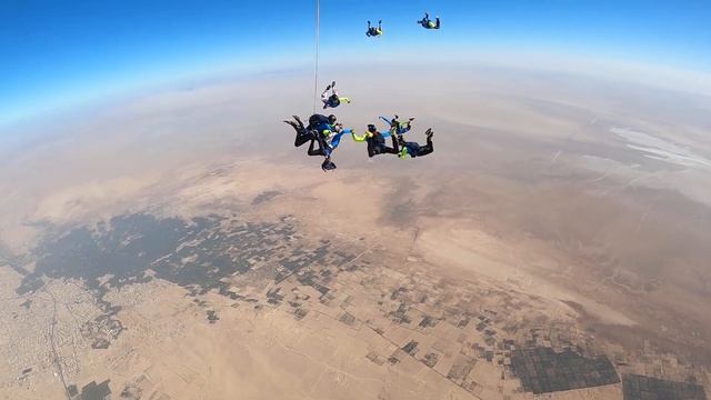 First Tandem in Tozeur - Skydive Tunisia SKYS смотреть онлайн