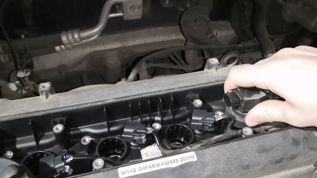 Двигатель троит, плохо набирает обороты Хендай Солярис 2012г/ Моргает ЧЕК / Замена свечей на Соляри смотреть онлайн