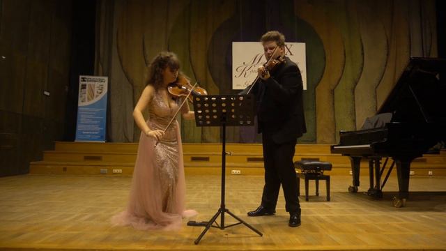 Polish Violin Duo - Olga Hans - Canto A Due