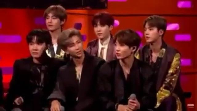 Произносите правильно имя Чонгука, а то он вас исправит😂 смотреть онлайн