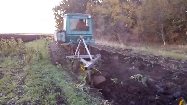 ДТ - 75 идёт как по маслу ) смотреть онлайн