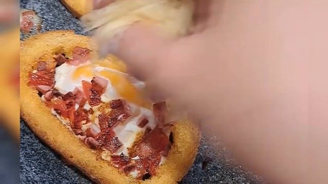 Быстрый завтрак!Вкусный хлеб с яйцом! смотреть онлайн