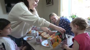 День рождения Софии  2 годика  и Елены. Готовим стол и шашлыки. 2.01.23.